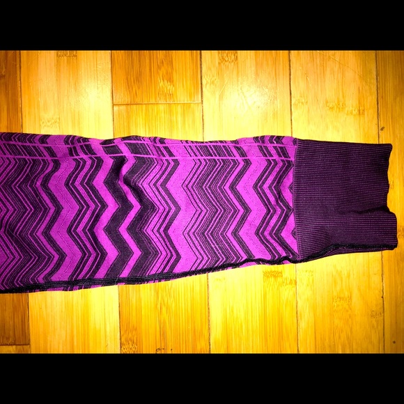 Lululemon tights - Picture 2 of 4